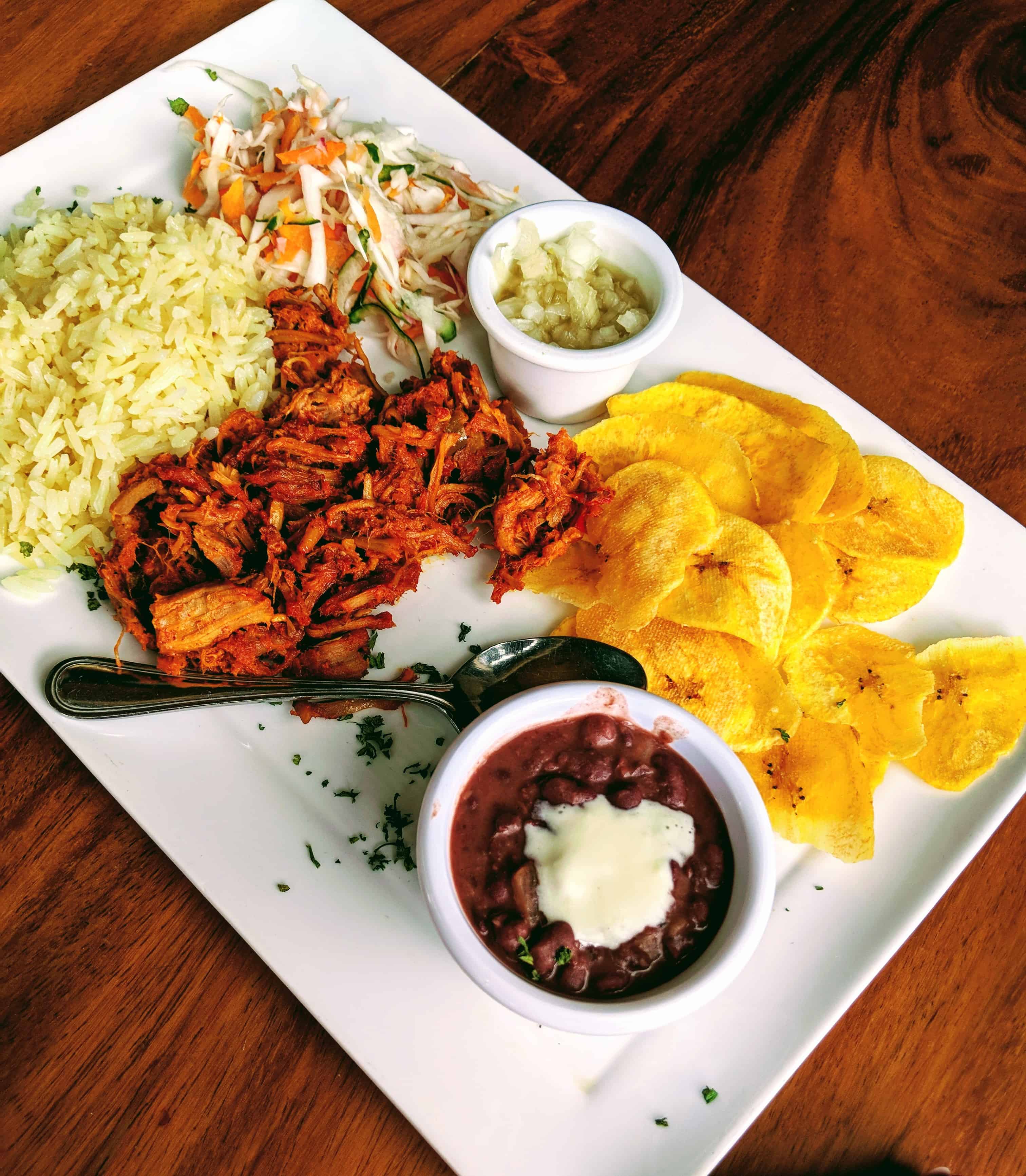 Nicaraguan food: 23 dishes along with Nicaraguan desserts and traditional drinks in Nicaragua.