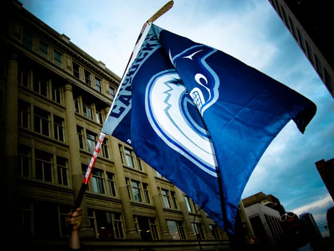 vancouver canucks flag