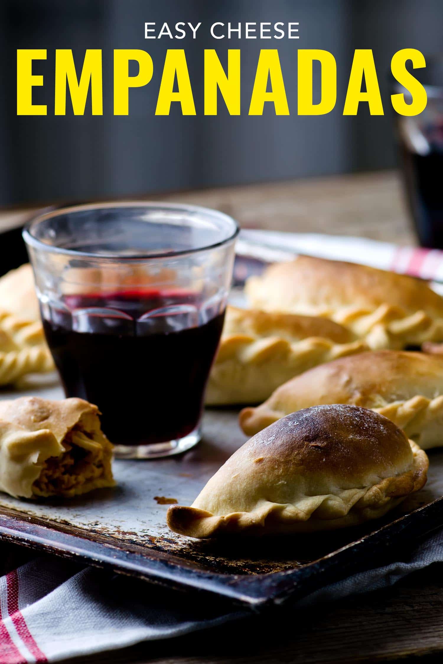 Cheese empanadas with red wine