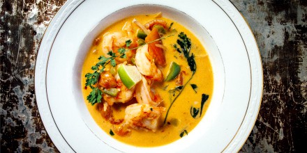 brazilian shrimp soup moqueca de camarao_