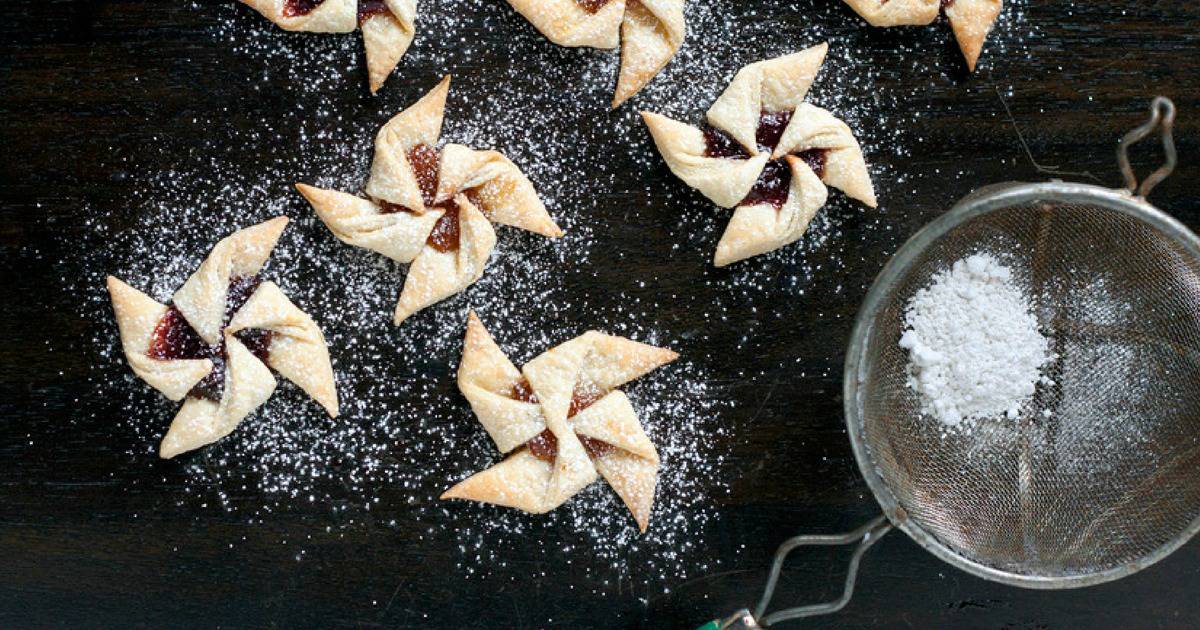 50 Best Christmas Cookies From Around the World - Bacon is Magic