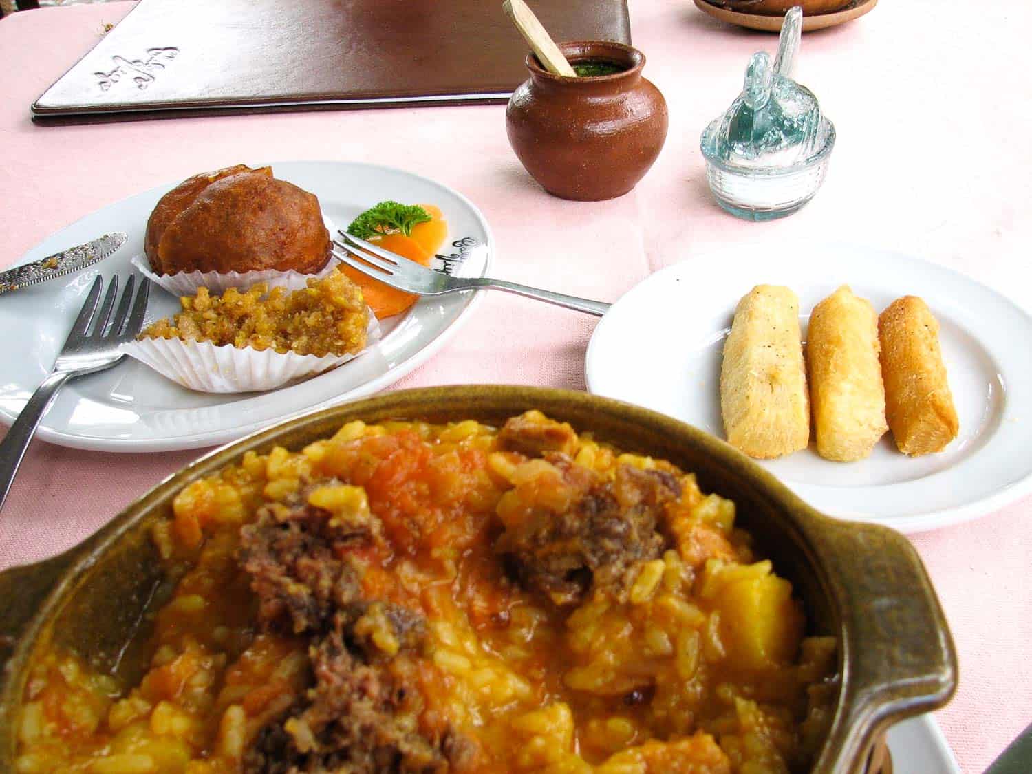 Arroz atollado is a rice dish in traditional Colombian cuisine that is delicious.