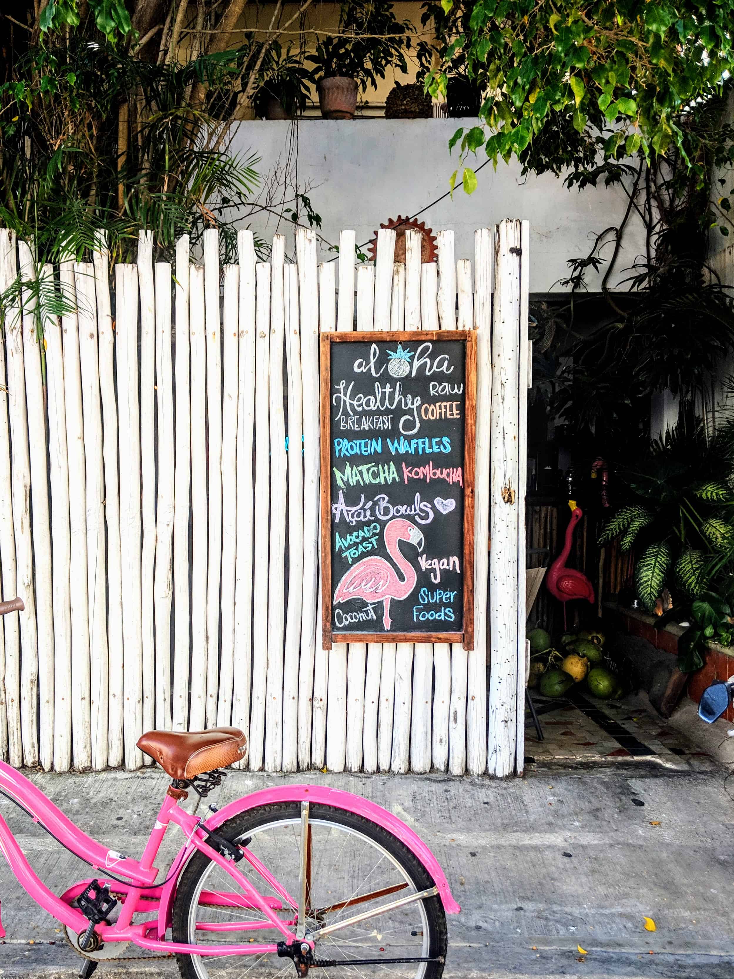 Vegetarian and vegan Vegan Playa del Carmen, check out these great restaurants like Aloha Cafe.