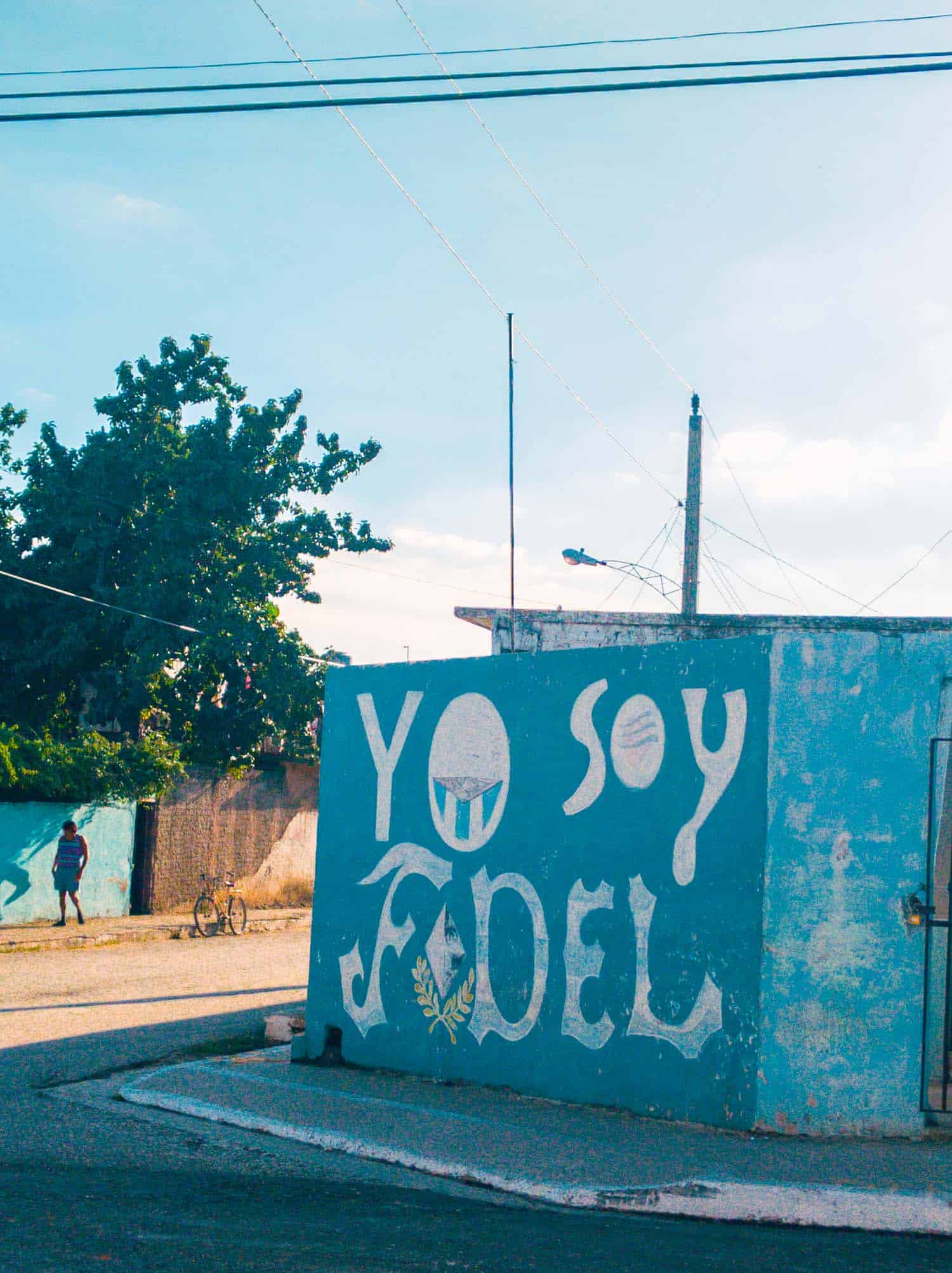 Trinidad yo soy Fidel sign.