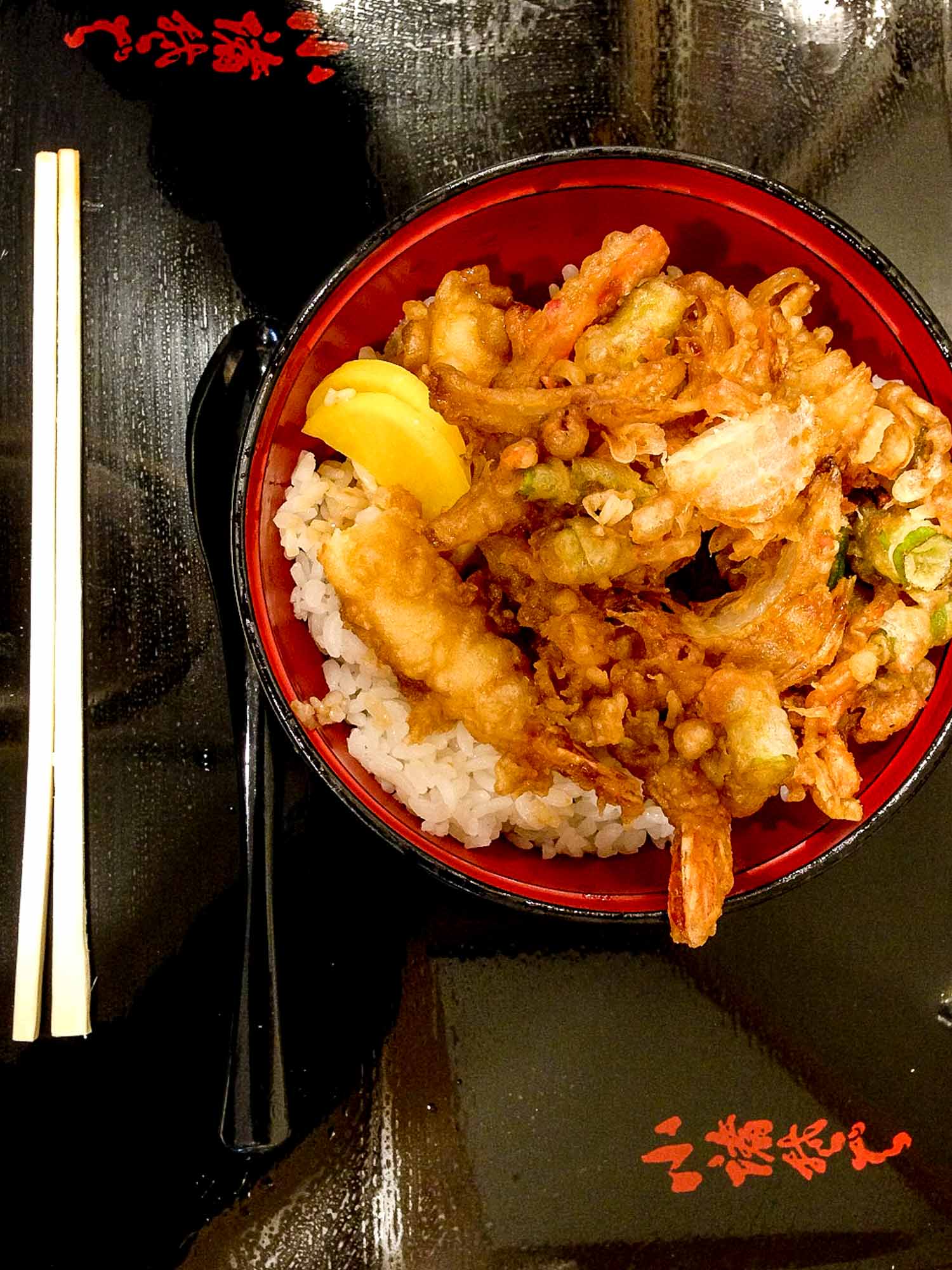 Shrimp tempura in a bowl, common in Japanese cuisine