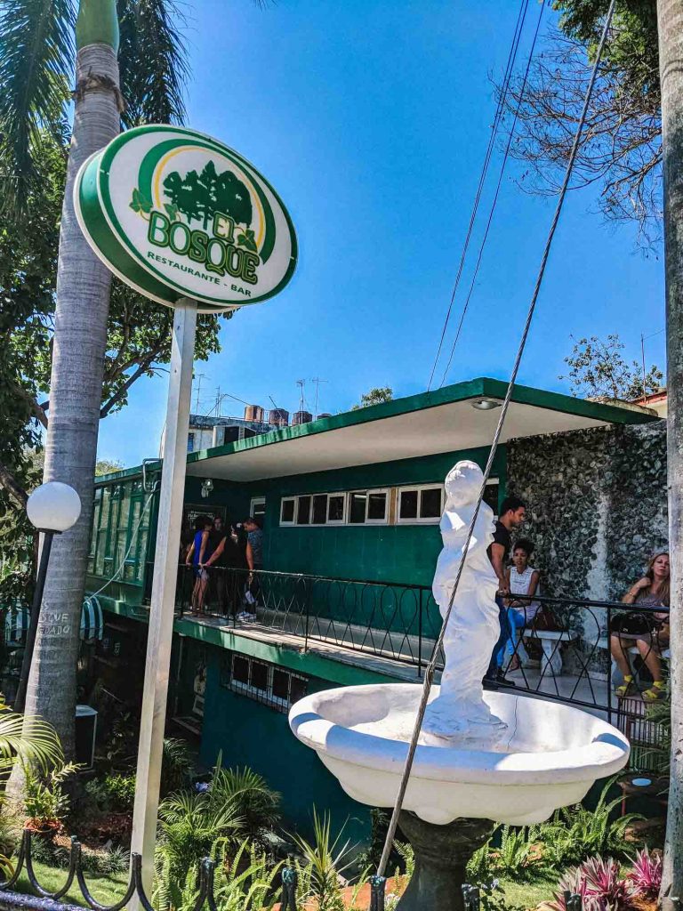 Exterior of El Bosque pizza restaurant in Havana between Vedado and Miramar neighbourhoods