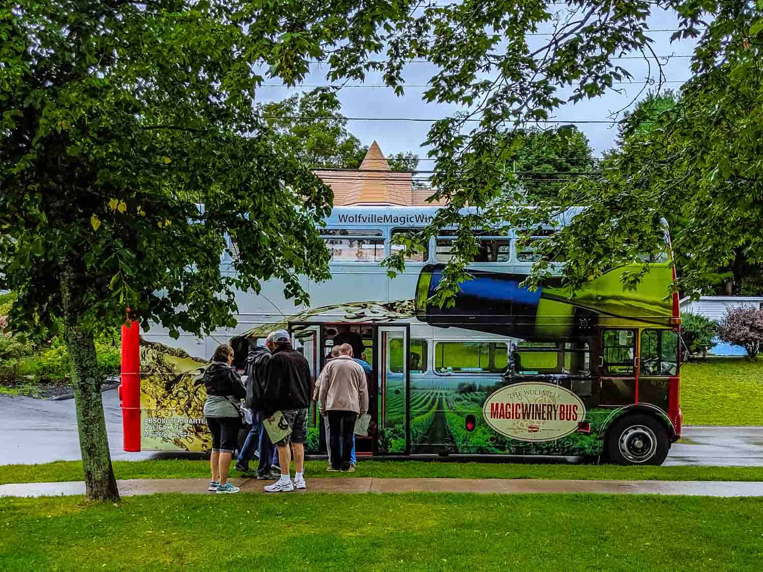 Magic Winery Bus