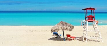 Varadero beach with view behind lifeguard chair onto water
