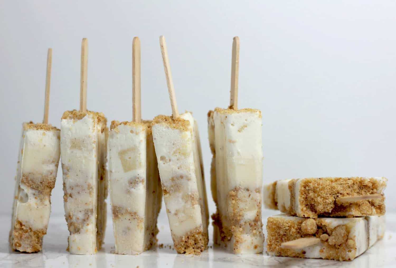 Rosh Hashanah pops with cream and apple