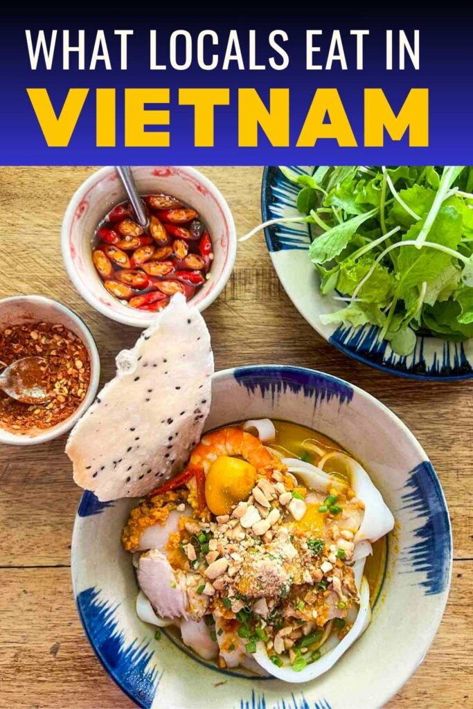 Mi Quang noodles with headline Vietnam's 10 Best Noodles (Vietnam Travel Guide)