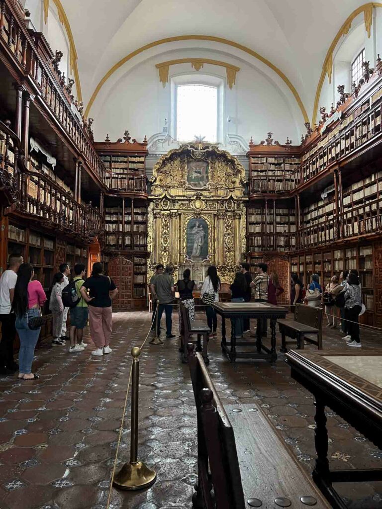 Puebla City Free Things to Do Library