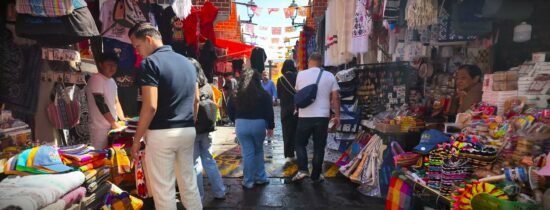 Tourist market in Puebla with souvenirs and vendors