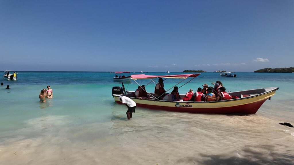 Rosario Islands people arriving at Playa Libre beach