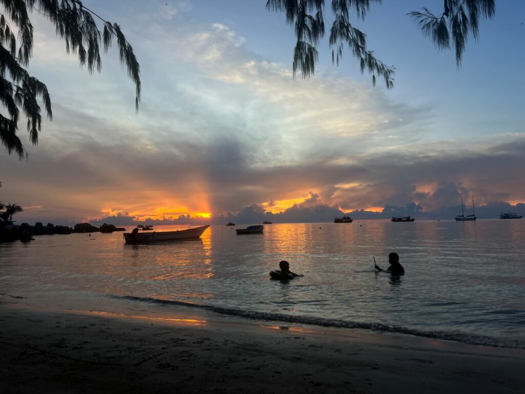 Sairee Beach sunset in Koh Tao