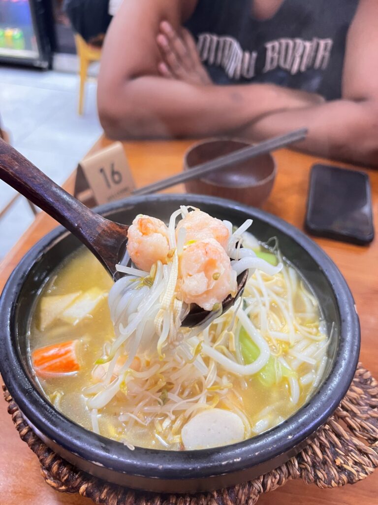shrimp noodles in Beijing restaurant