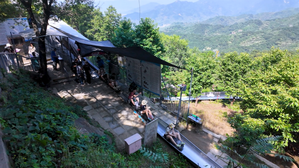 Slideway toboggan Great Wall of China
